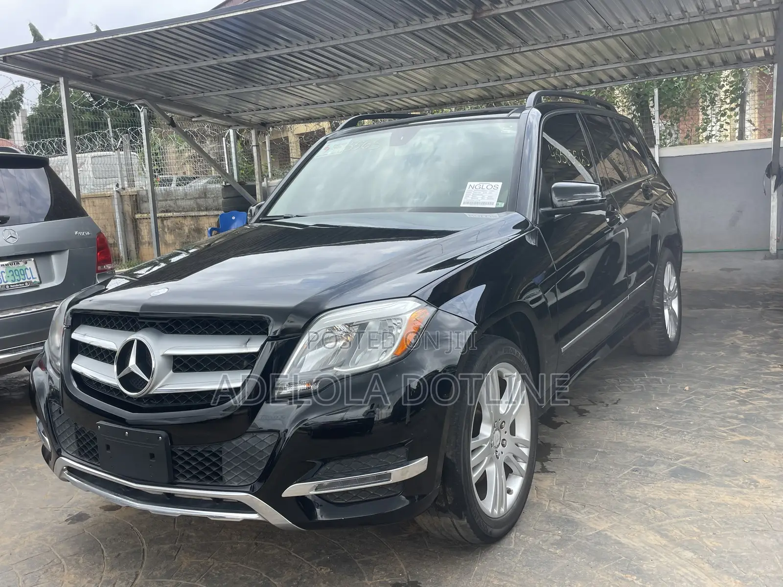 Mercedes-Benz GLK-Class Base GLK 350 4dr AWD 4MATIC (3.5L 6cyl 7A) 2015