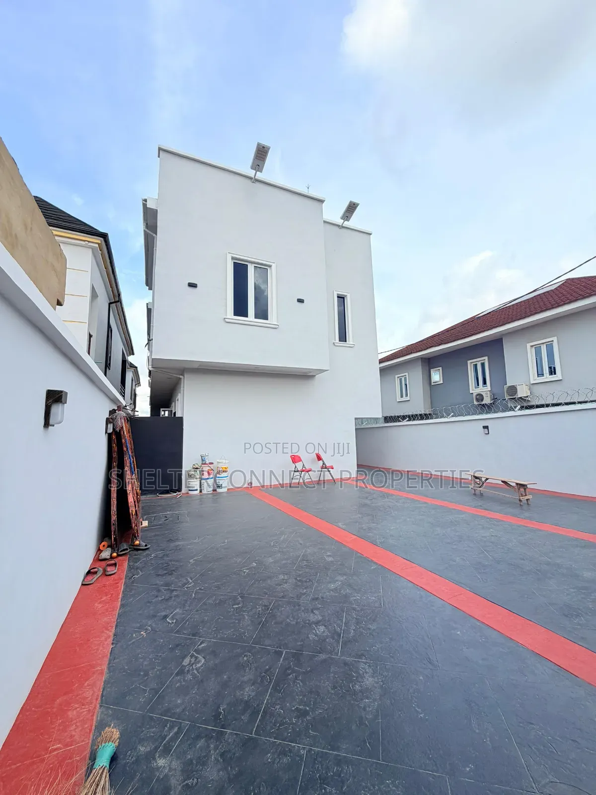 3bdrm Duplex in New Garage / Gbagada for sale