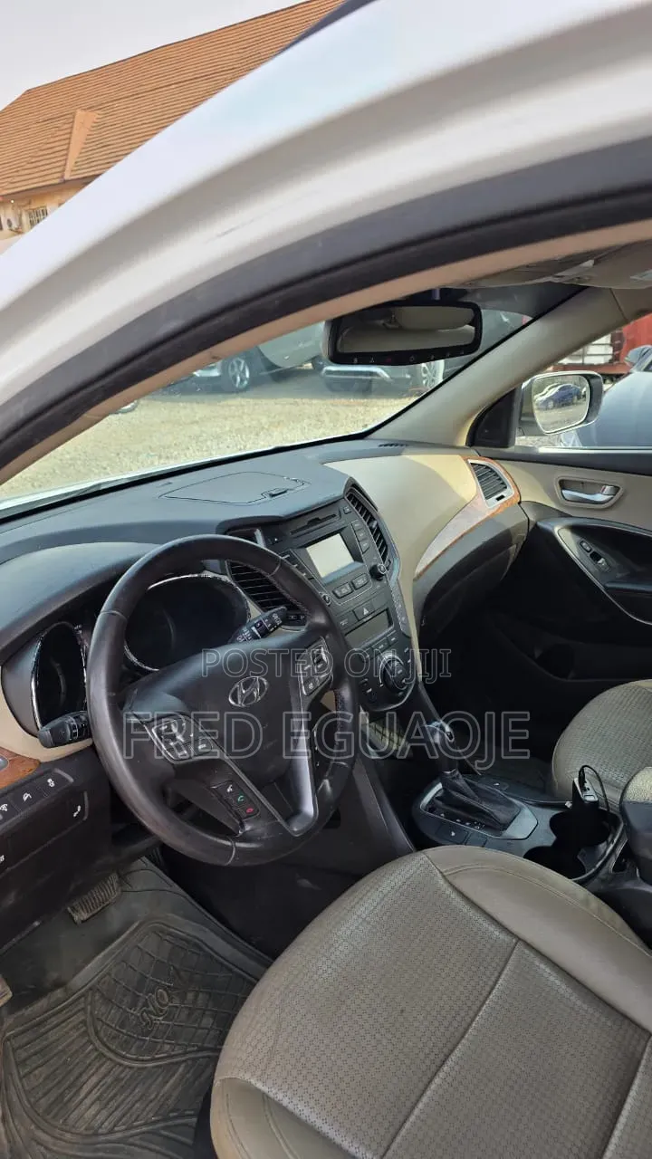 Hyundai Santa Fe 2014 White