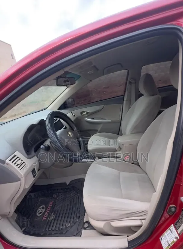 Toyota Corolla LE 4dr Sedan (1.8L 4cyl 4A) 2010 Red