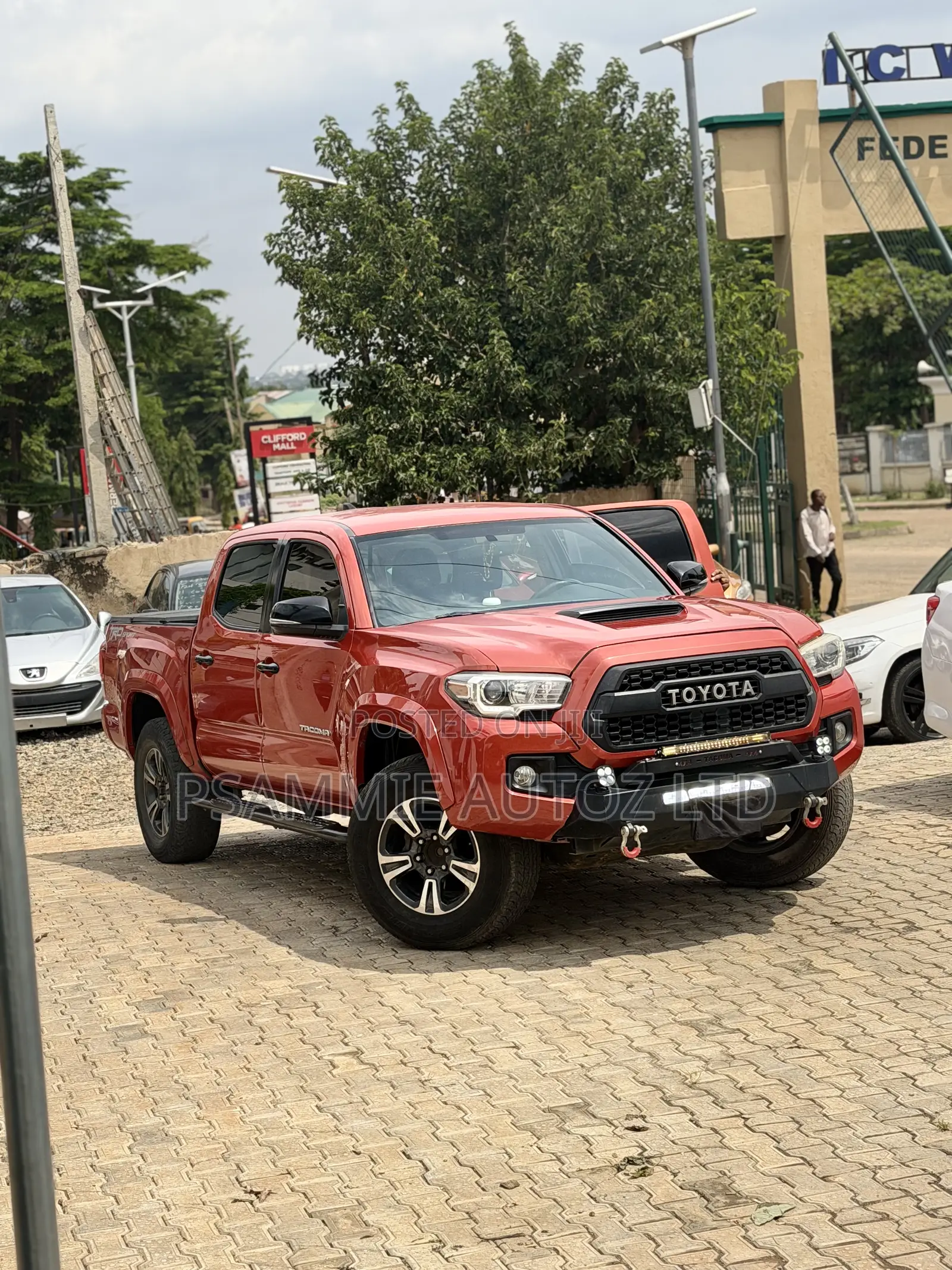 Toyota Tacoma TRD Sport 2017 Orange