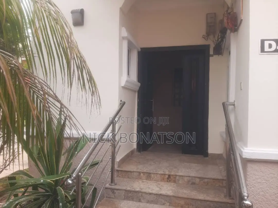 3bdrm Duplex in Jabi Main for rent