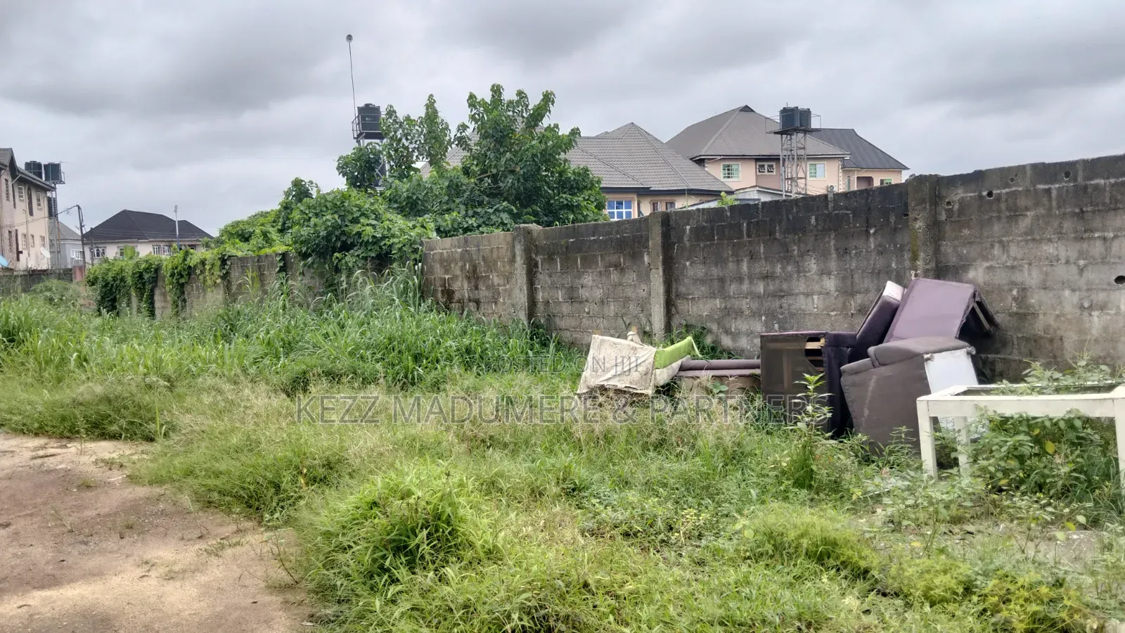 For Sale : 3000 Sqmtrs At Oshioghamah Estate, Uyo