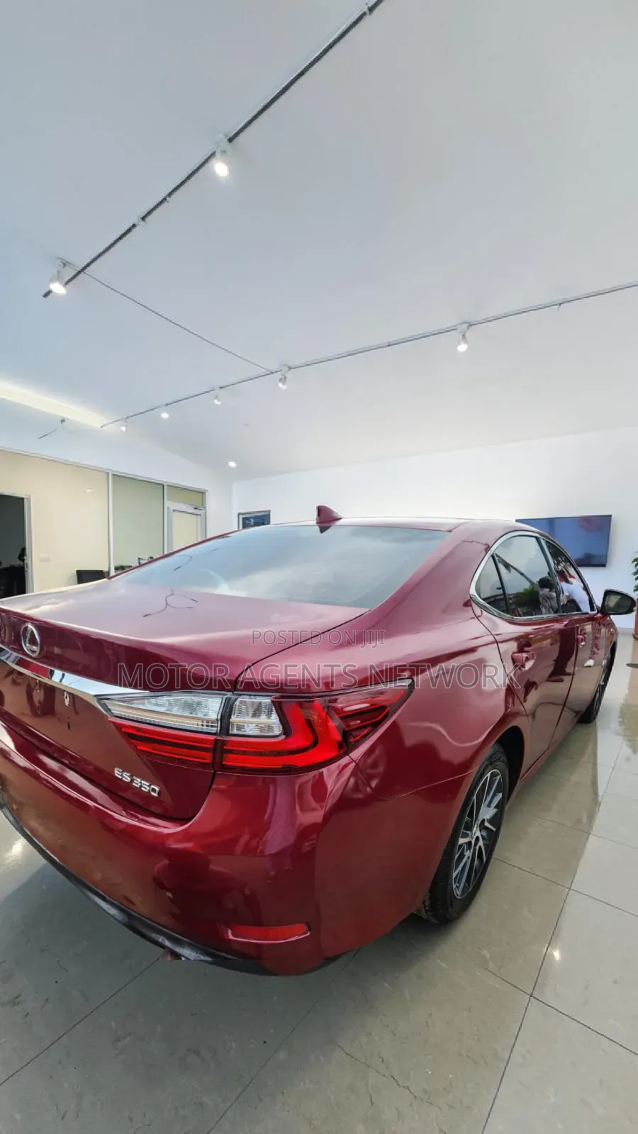 Lexus ES 2018 Red