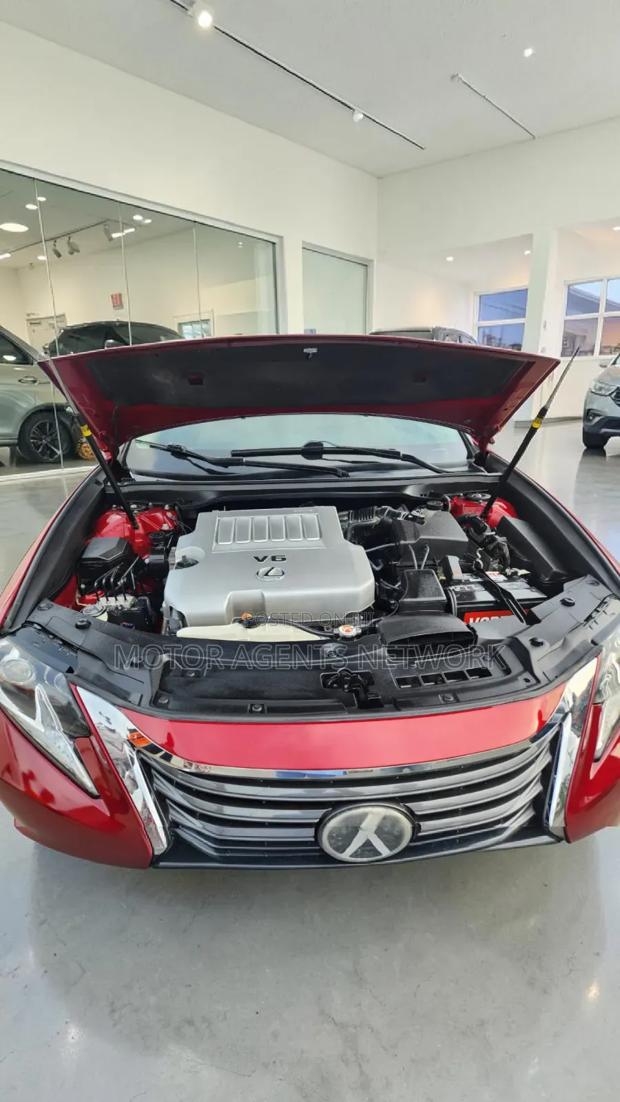 Lexus ES 2018 Red