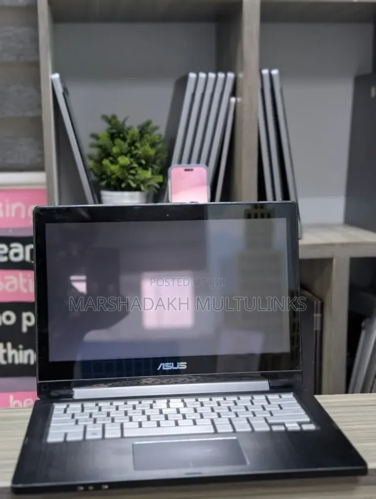 Laptop Asus Q302 6GB Intel Core i3 HDD 500GB