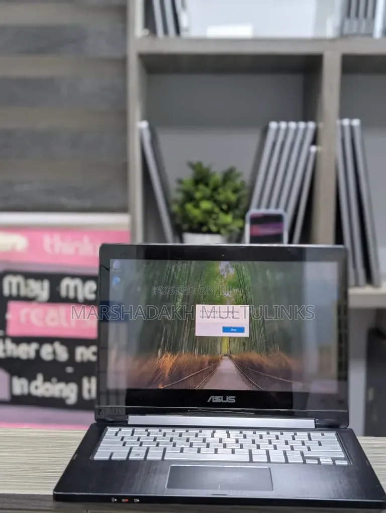 Laptop Asus Q302 6GB Intel Core i3 HDD 500GB