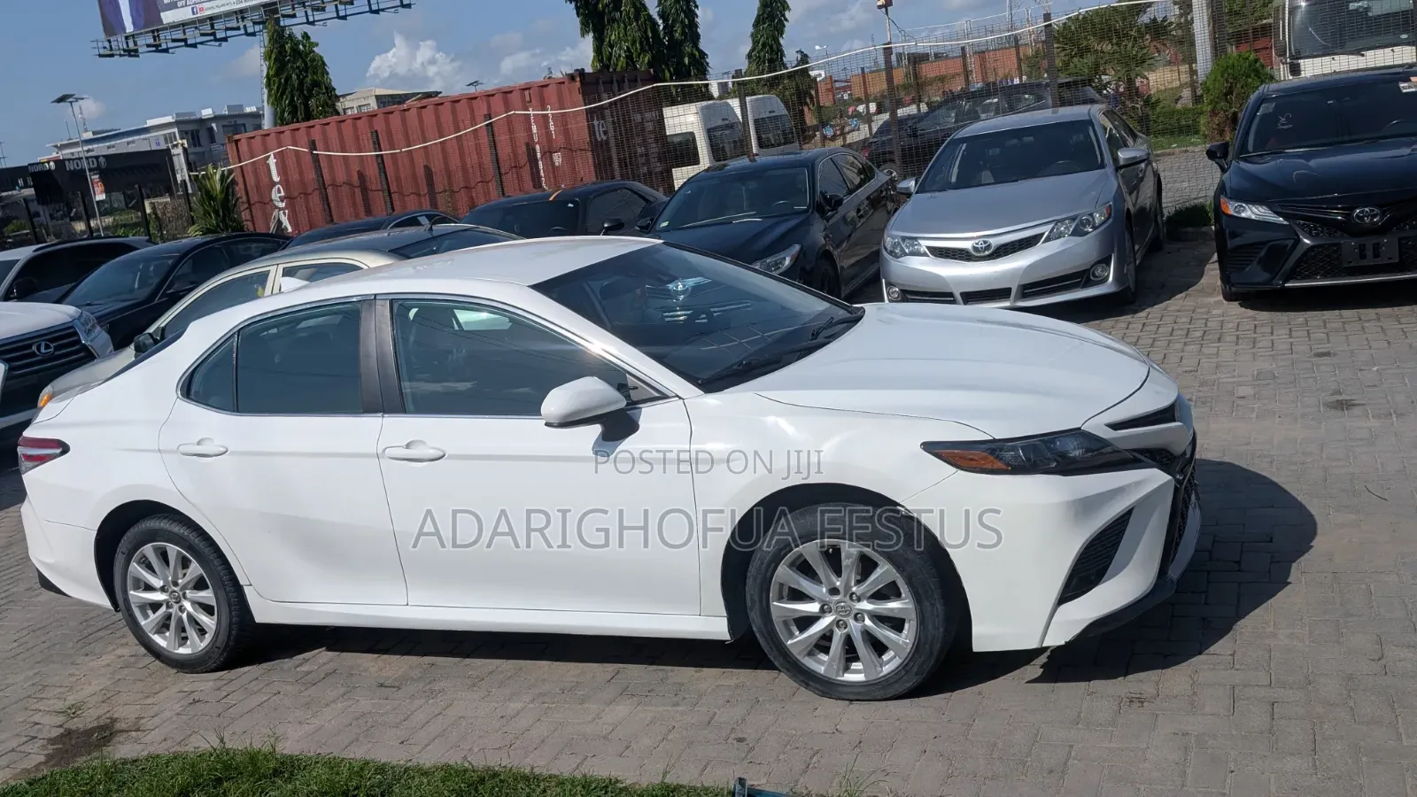 Toyota Camry 2019 White