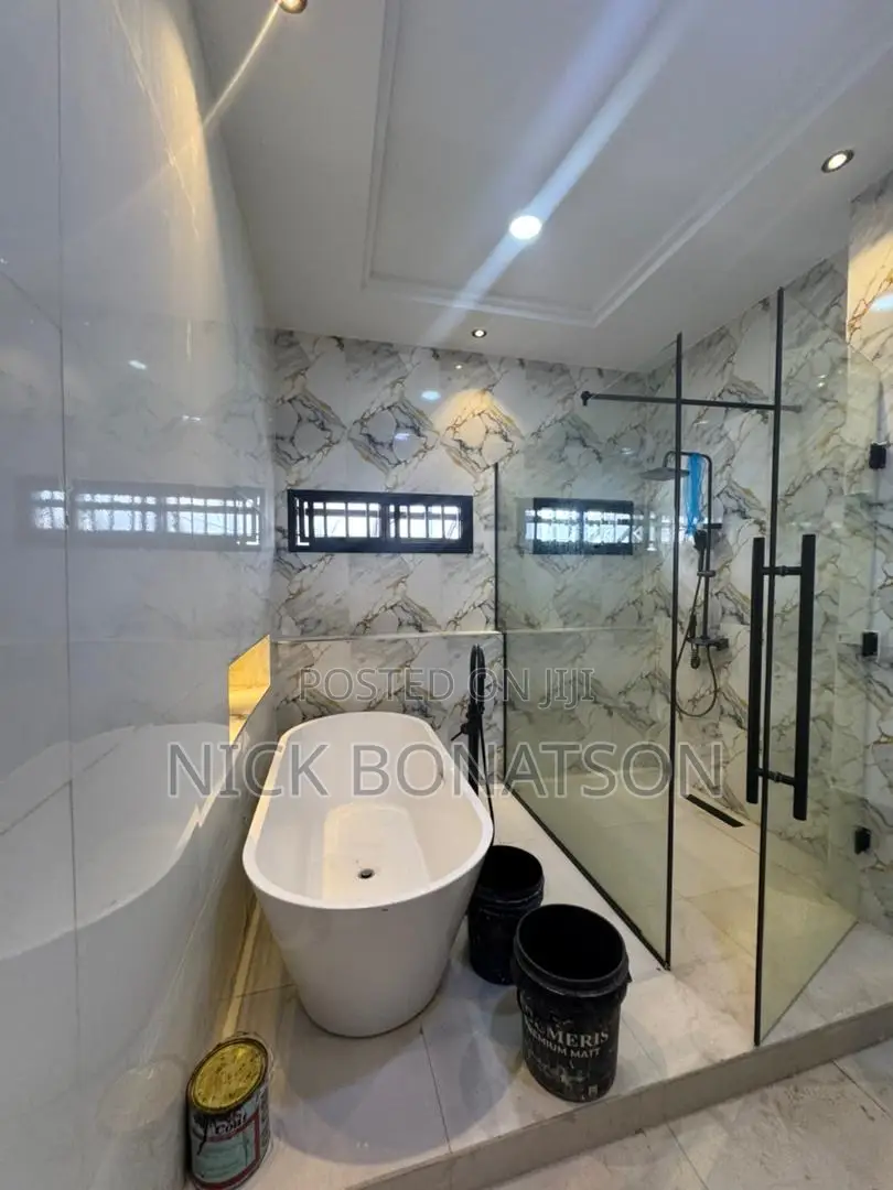 4bdrm Duplex in 1St Ochacho, Life Camp for rent