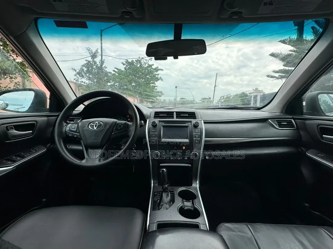 Toyota Camry 2015 Silver