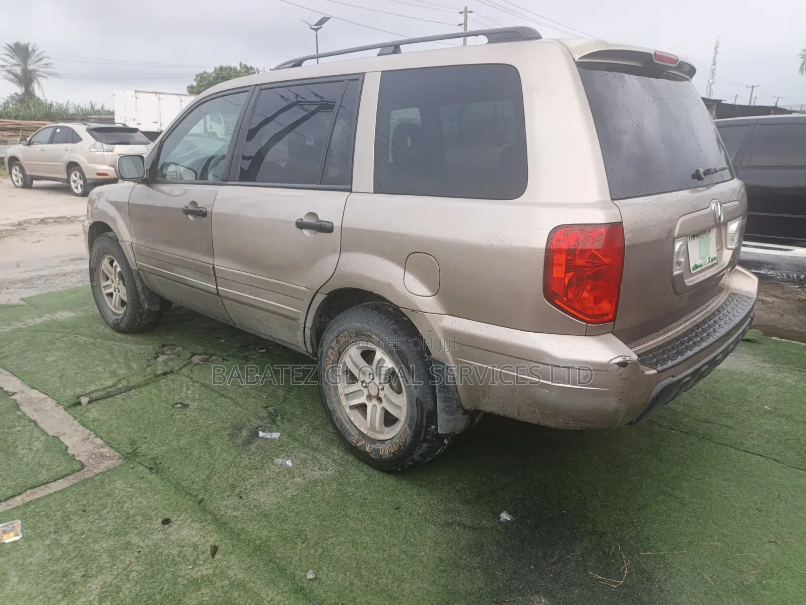 Honda Pilot 2004 Gold