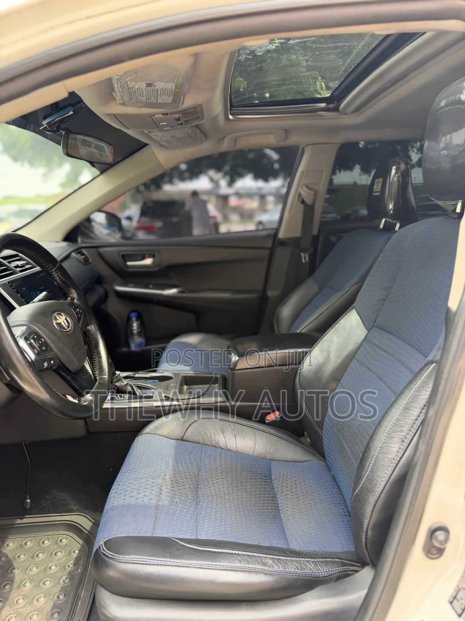 Toyota Camry SE w/Special Edition Pkg (2.5L 4cyl 6A) 2016 White