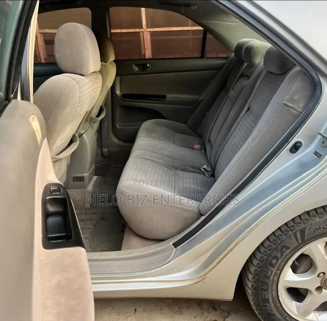 Toyota Camry 2005 Silver