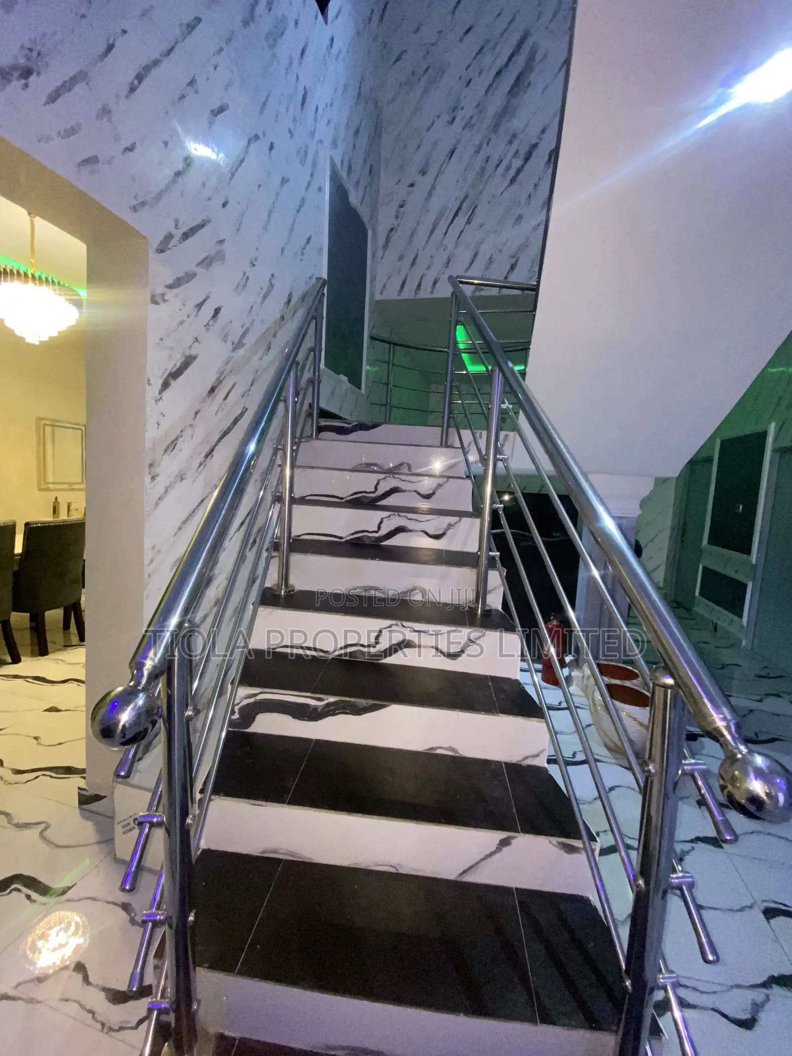 5bdrm Duplex in Reh Da Fortress, Sabon Lugbe for sale