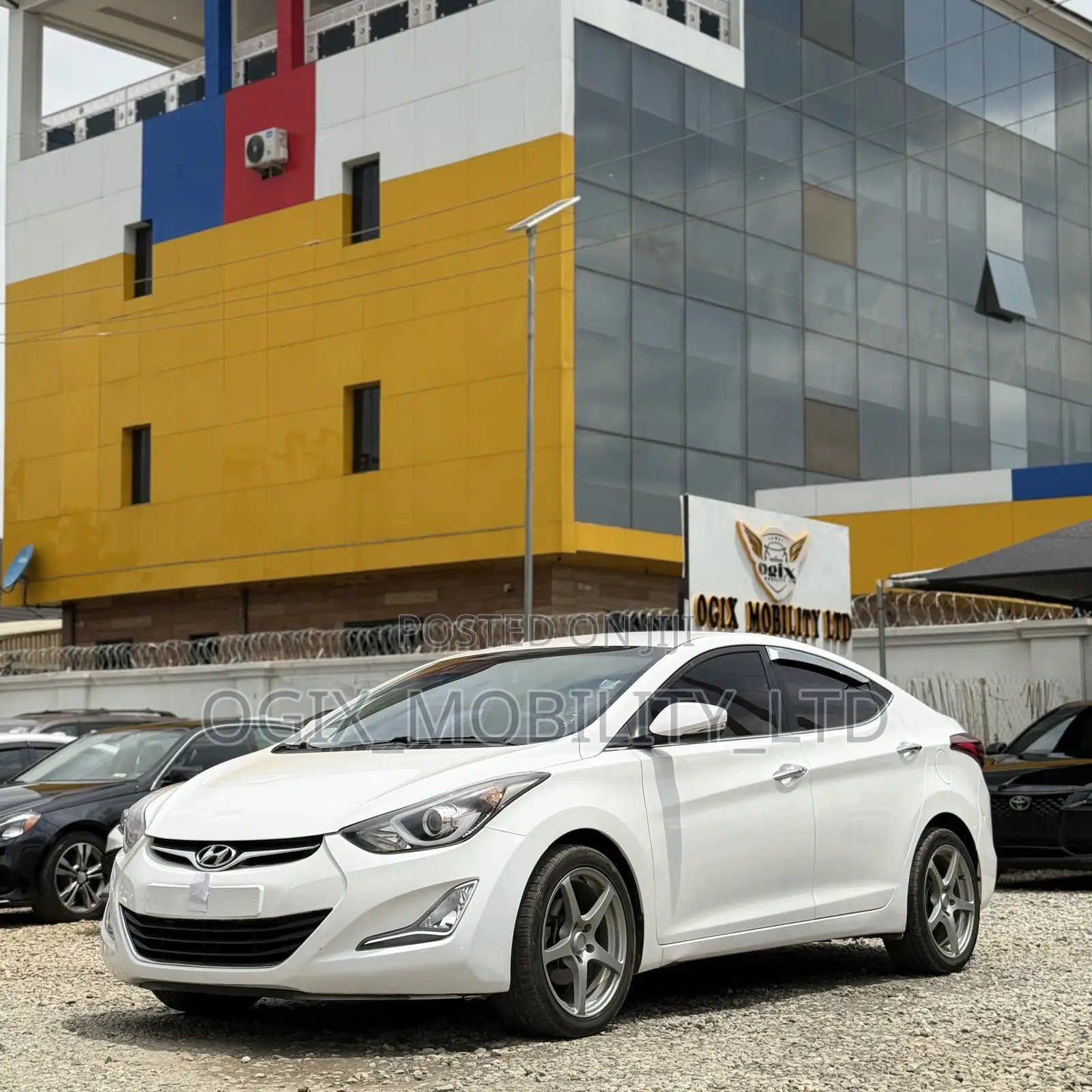 Hyundai Avante 2013 White