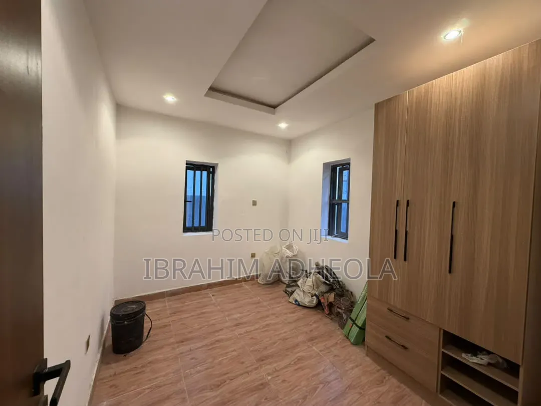 4bdrm Duplex in Gowon Estate, Egbeda for sale