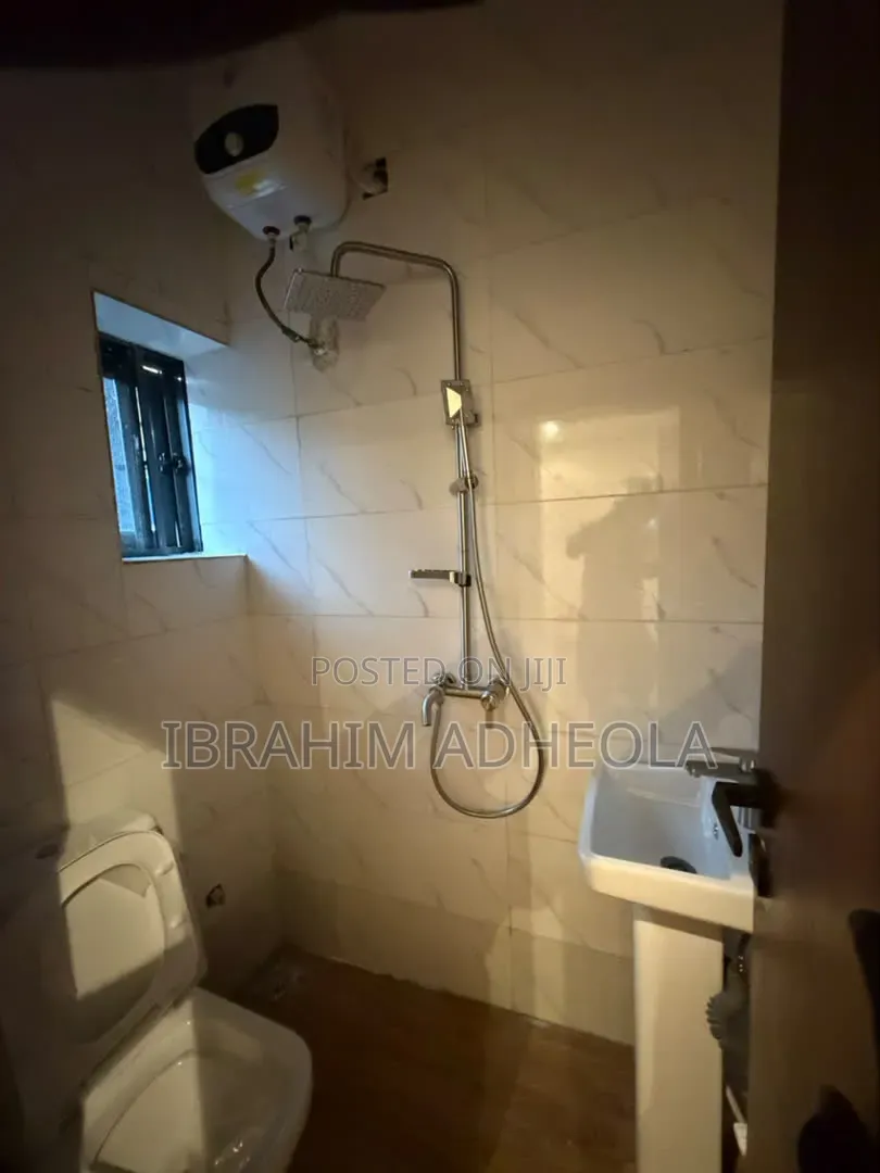 4bdrm Duplex in Gowon Estate, Egbeda for sale