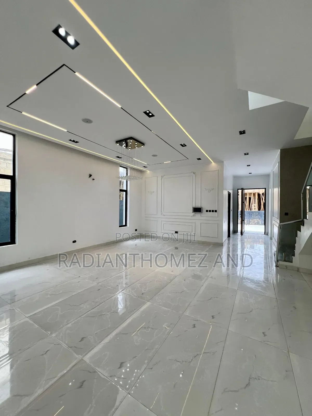 4bdrm Mansion in Lekki for sale