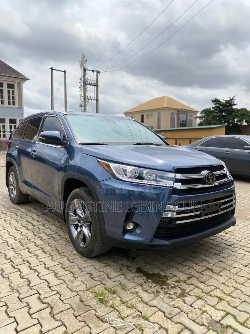 Toyota Highlander 2019 Blue