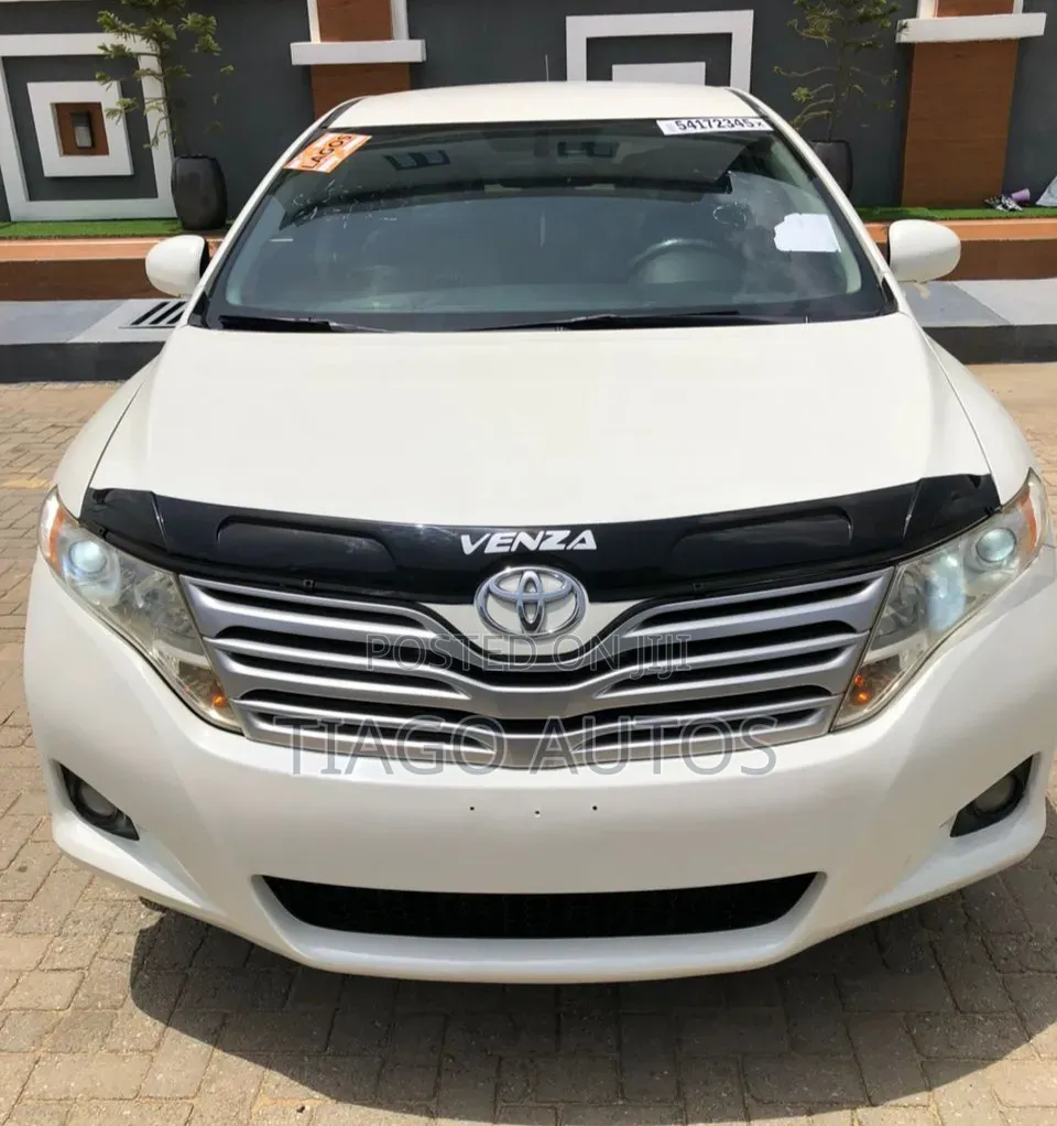 Toyota Venza 2011 White