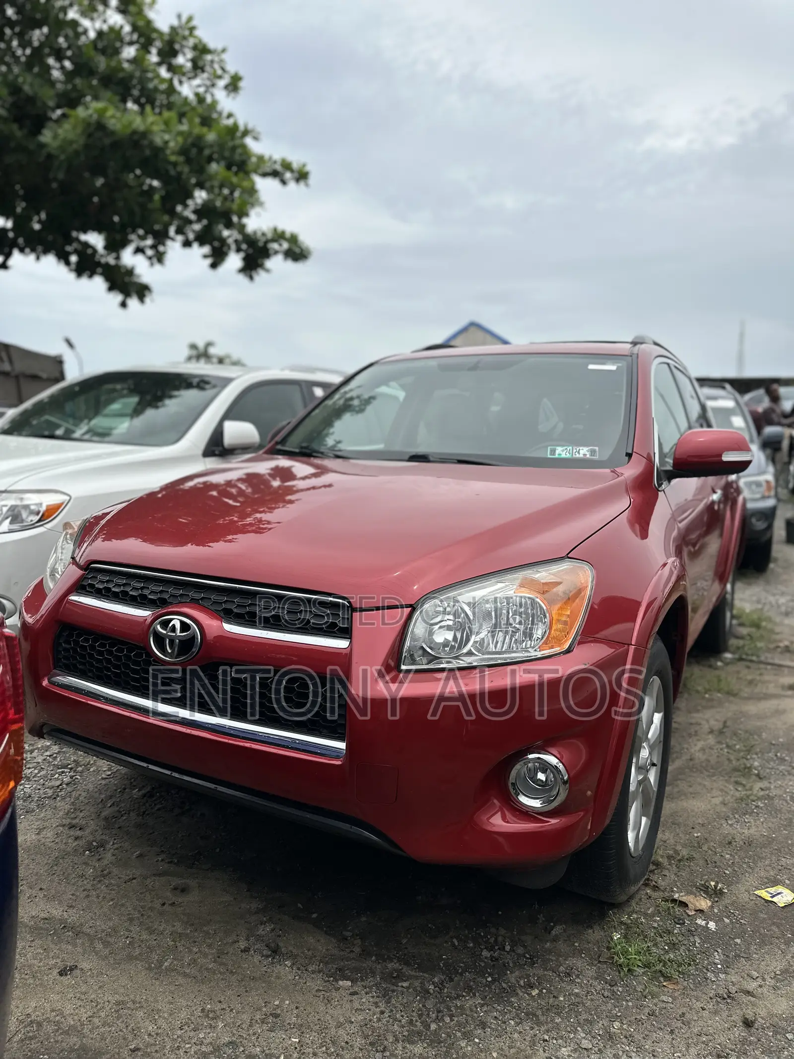 Toyota RAV4 2011 Red