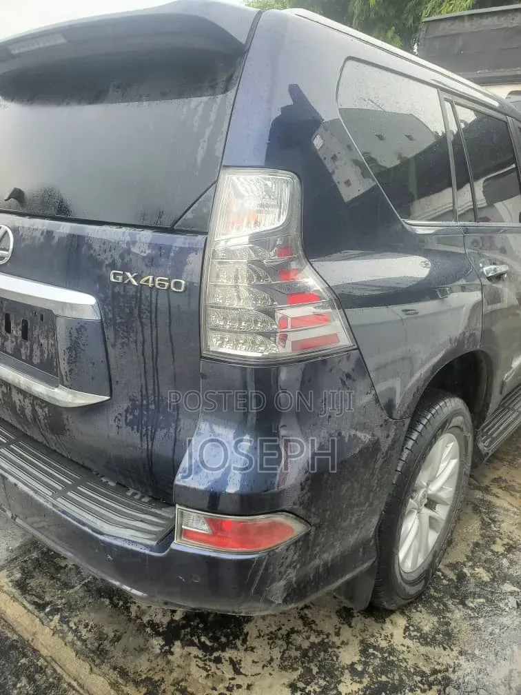 Lexus GX 2019 Blue