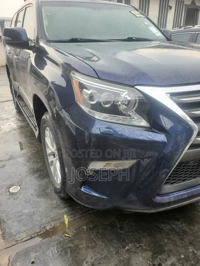 Lexus GX 2019 Blue