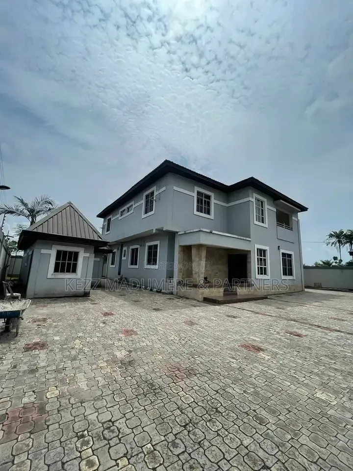 4bdrm Duplex in New Layout Apu Road for sale