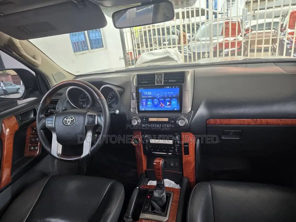 Toyota Land Cruiser Prado 4.0 i 2011 Silver