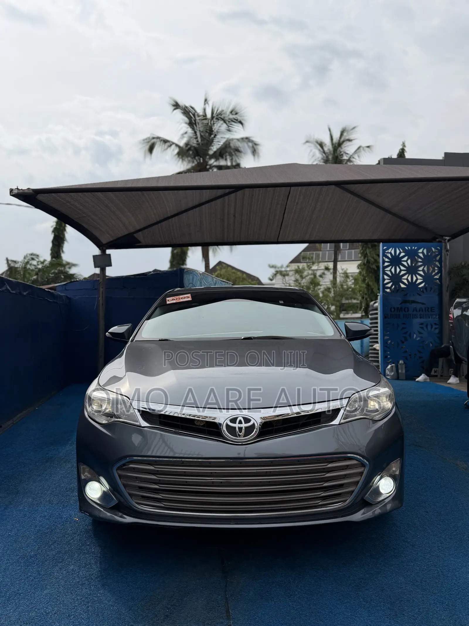 Toyota Avalon Limited 4dr Sedan (3.5L 6cyl 6A) 2014 Gray
