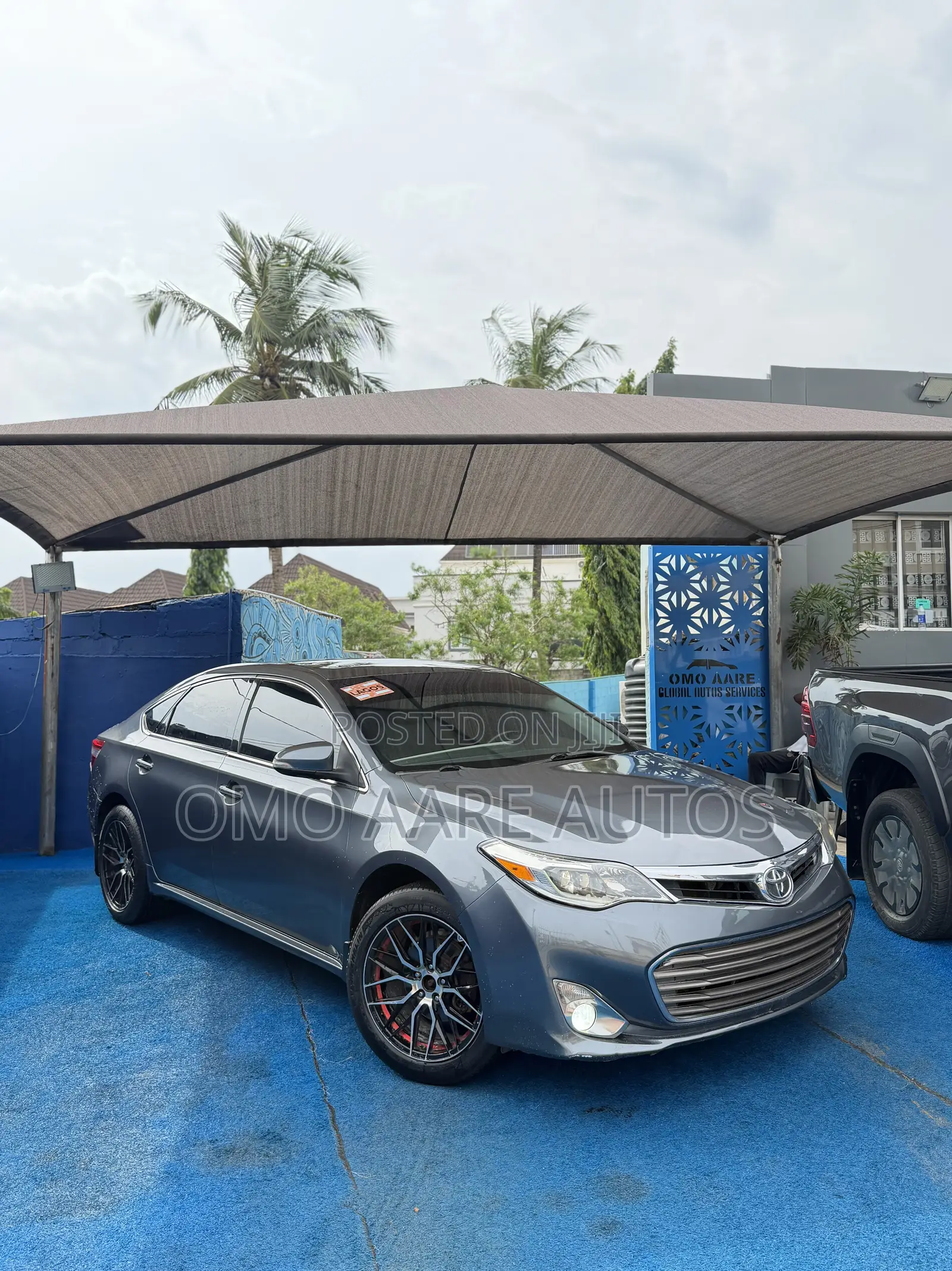 Toyota Avalon Limited 4dr Sedan (3.5L 6cyl 6A) 2014 Gray