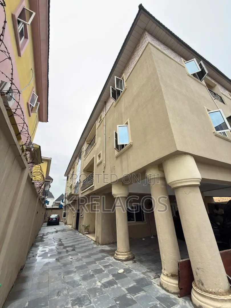 3bdrm Apartment in Chevron Toll Gate for rent