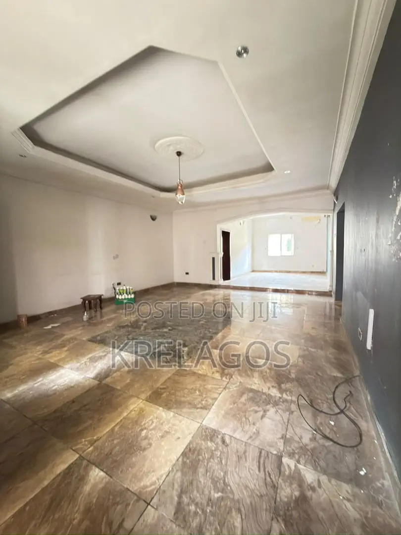 3bdrm Apartment in Chevron Toll Gate for rent