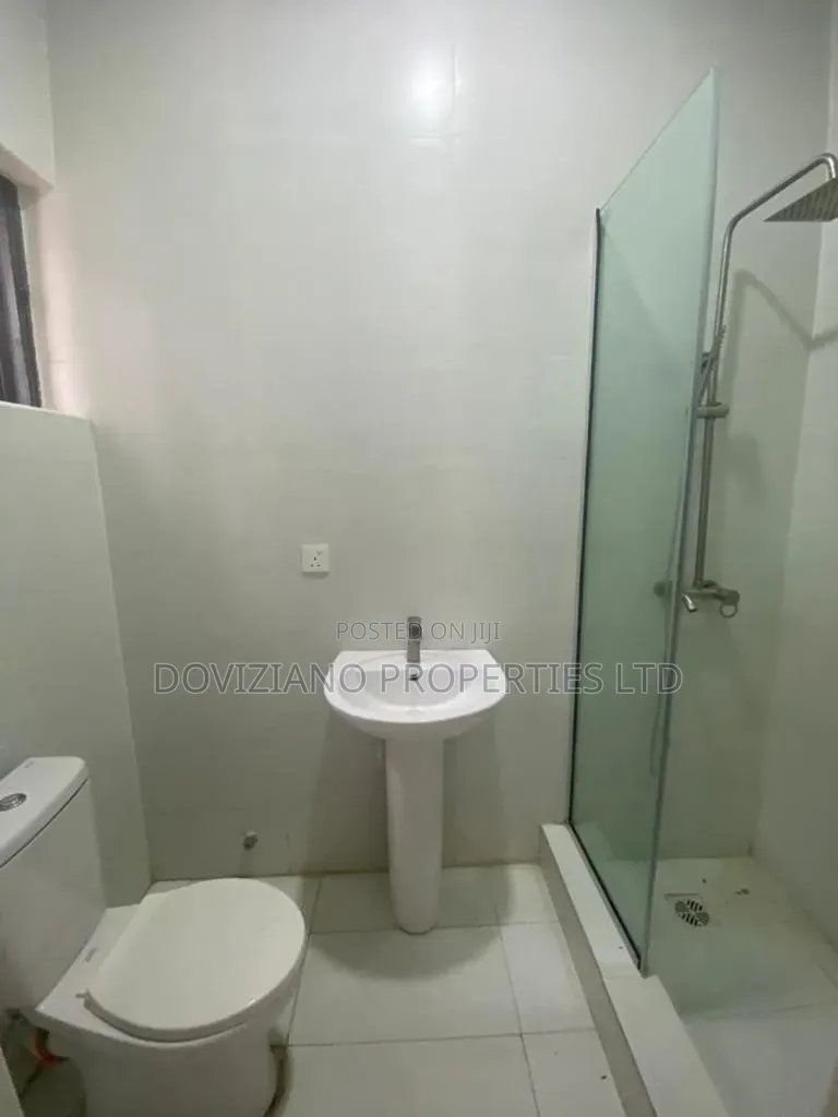 4bdrm Duplex in Agungi for rent