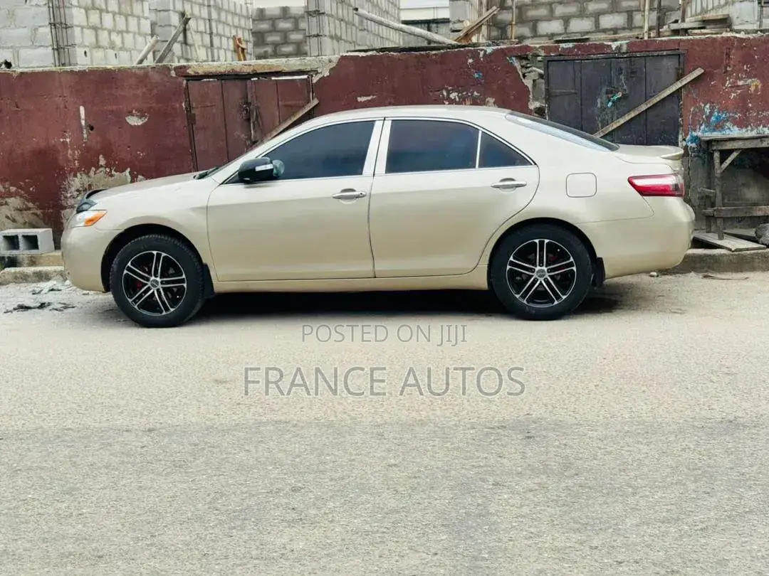 Toyota Camry 2008 Gold