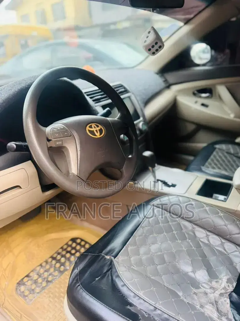 Toyota Camry 2008 Gold