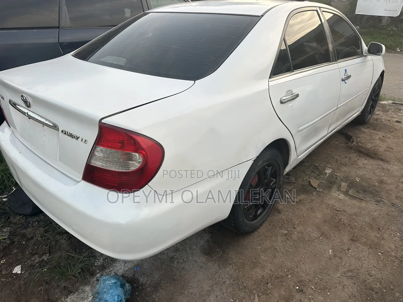 Toyota Camry LE 4dr Sedan (2.4L 4cyl 5M) 2003 White