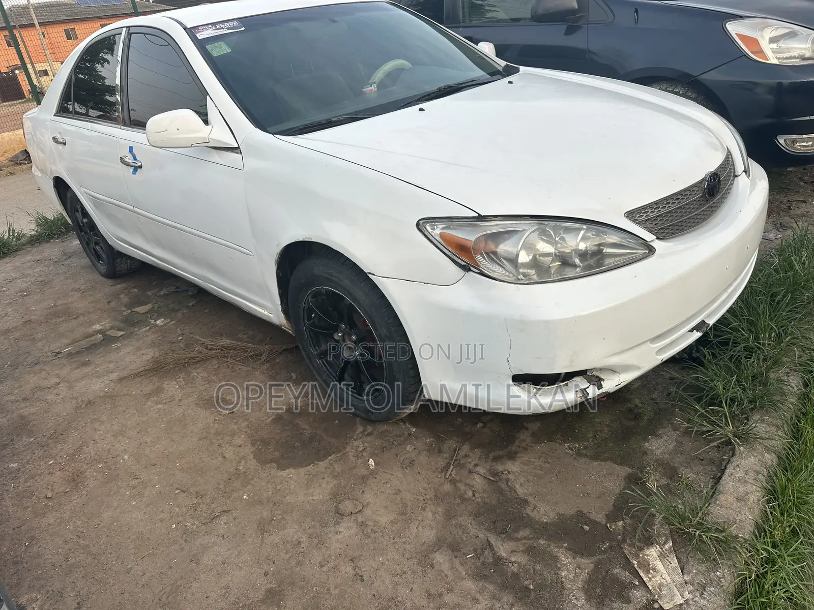 Toyota Camry LE 4dr Sedan (2.4L 4cyl 5M) 2003 White