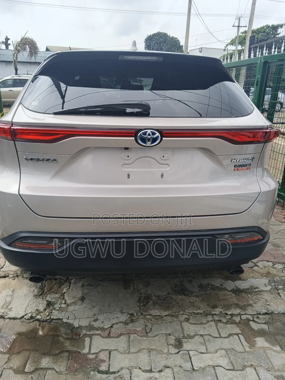 Toyota Venza 2021 Gold