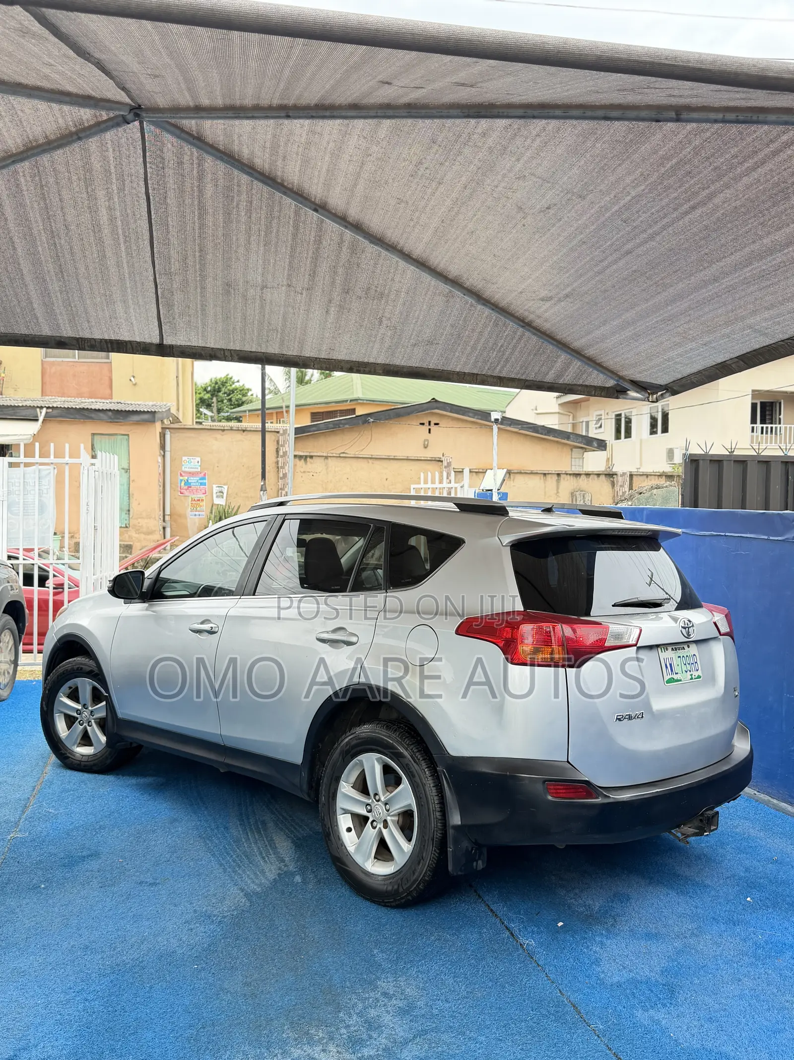 Toyota RAV4 XLE 4dr SUV (2.5L 4cyl 6A) 2014 Silver
