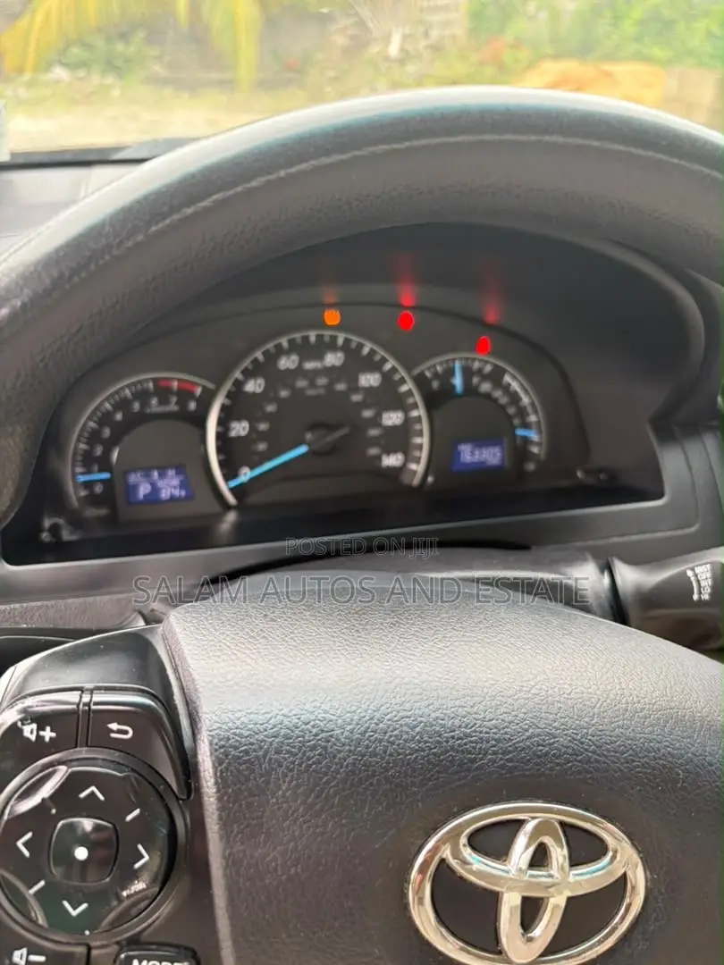 Toyota Camry SE 4dr Sedan (2.5L 4cyl 6A) 2014 Black