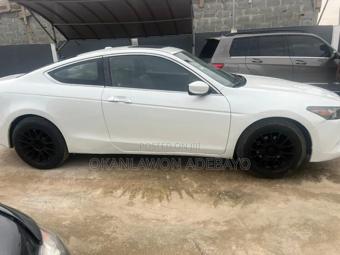 Honda Accord 2009 White