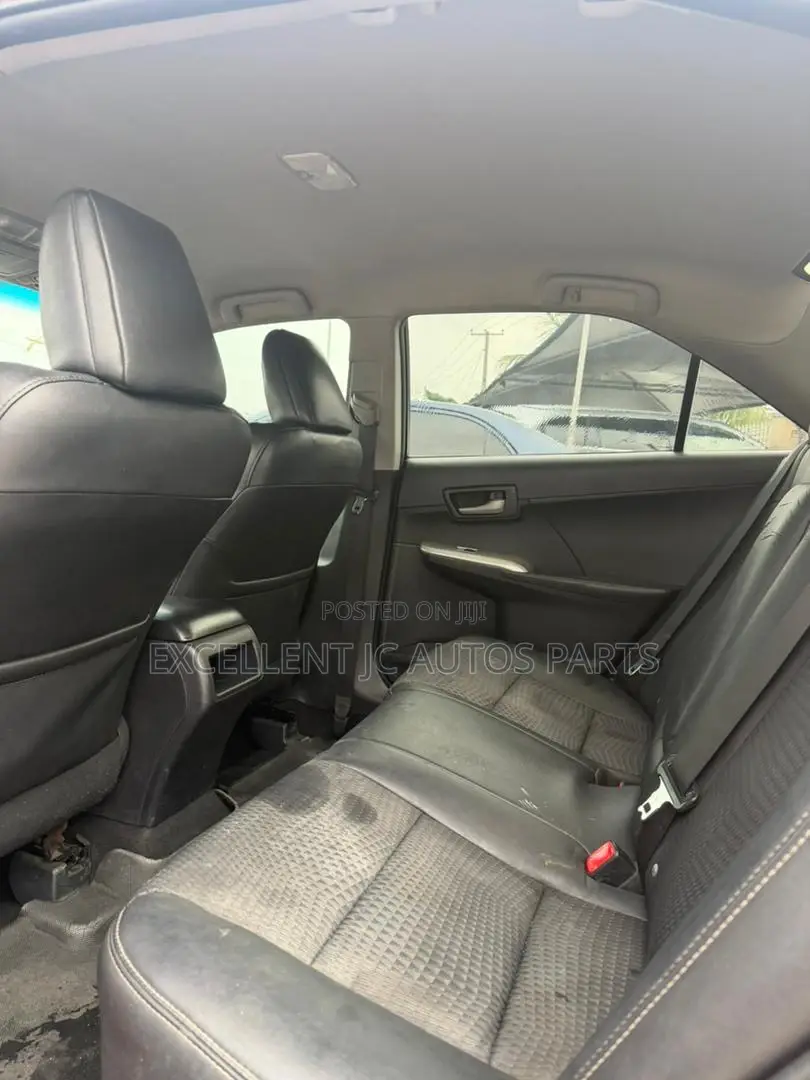 Toyota Camry SE V6 4dr Sedan (3.5L 6cyl 6A) 2013 Red