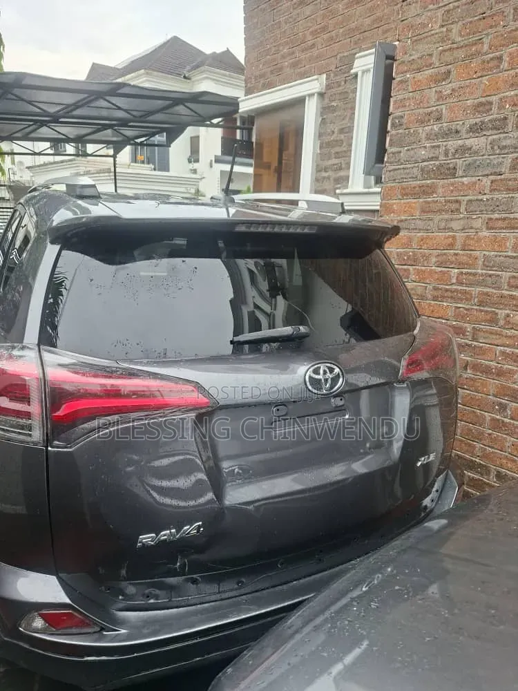 Toyota RAV4 2016 Gray