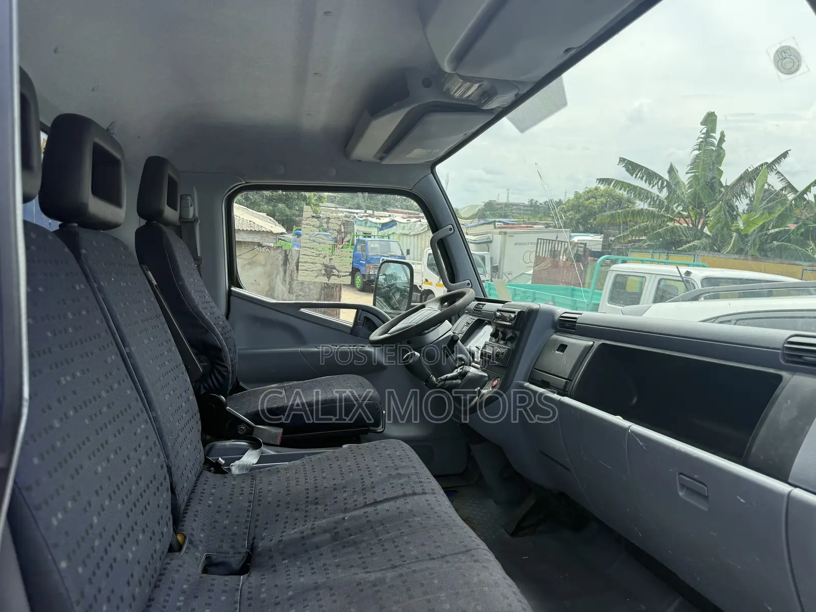 Foreign Used Mitsubishi Fuso Haulage Truck.