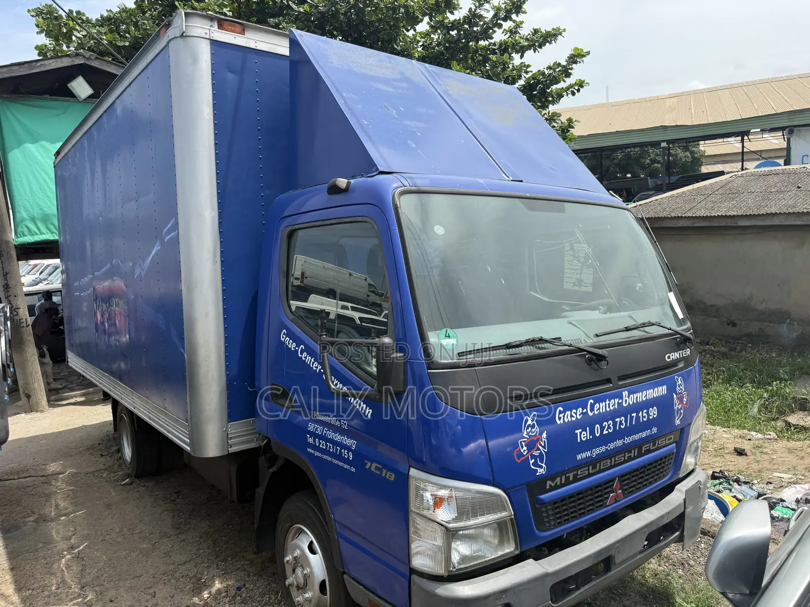 Foreign Used Mitsubishi Fuso Haulage Truck.