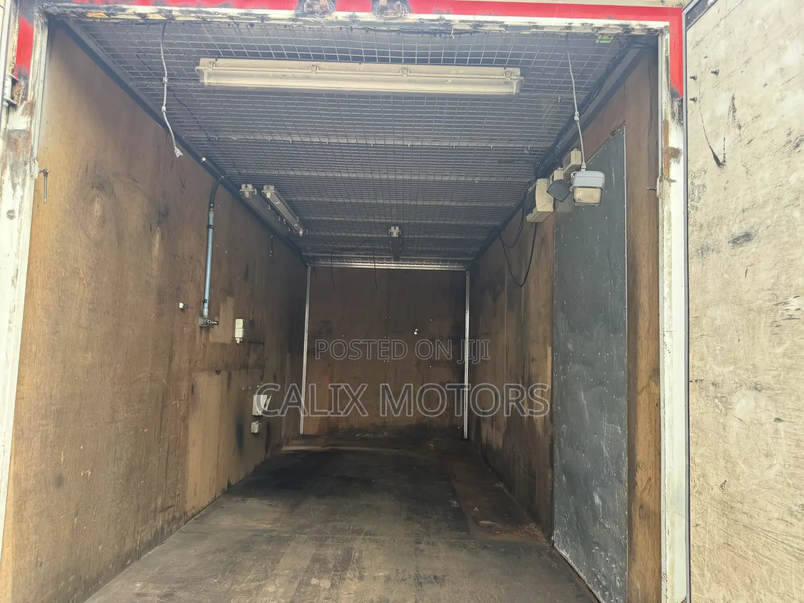 Foreign Used Mitsubishi Fuso Haulage Truck. 2017 White