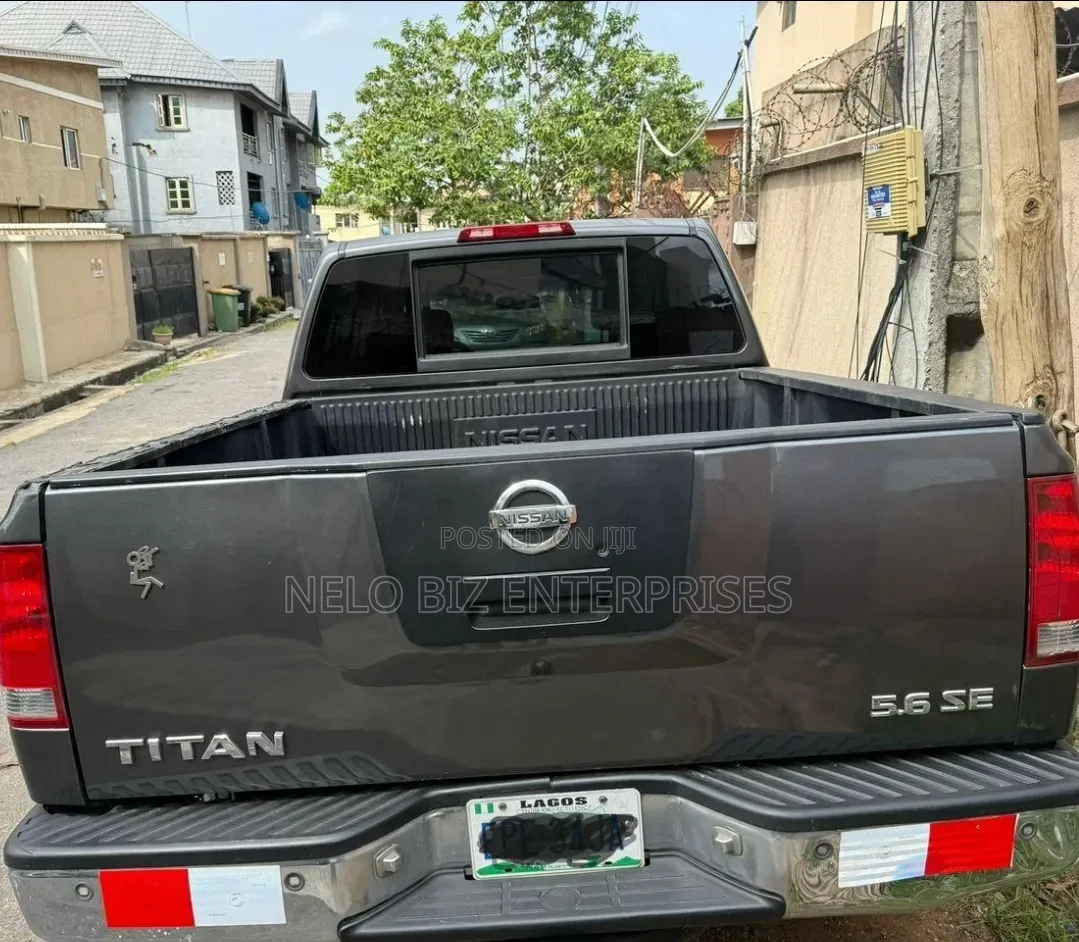 Nissan Titan 2006 Gray