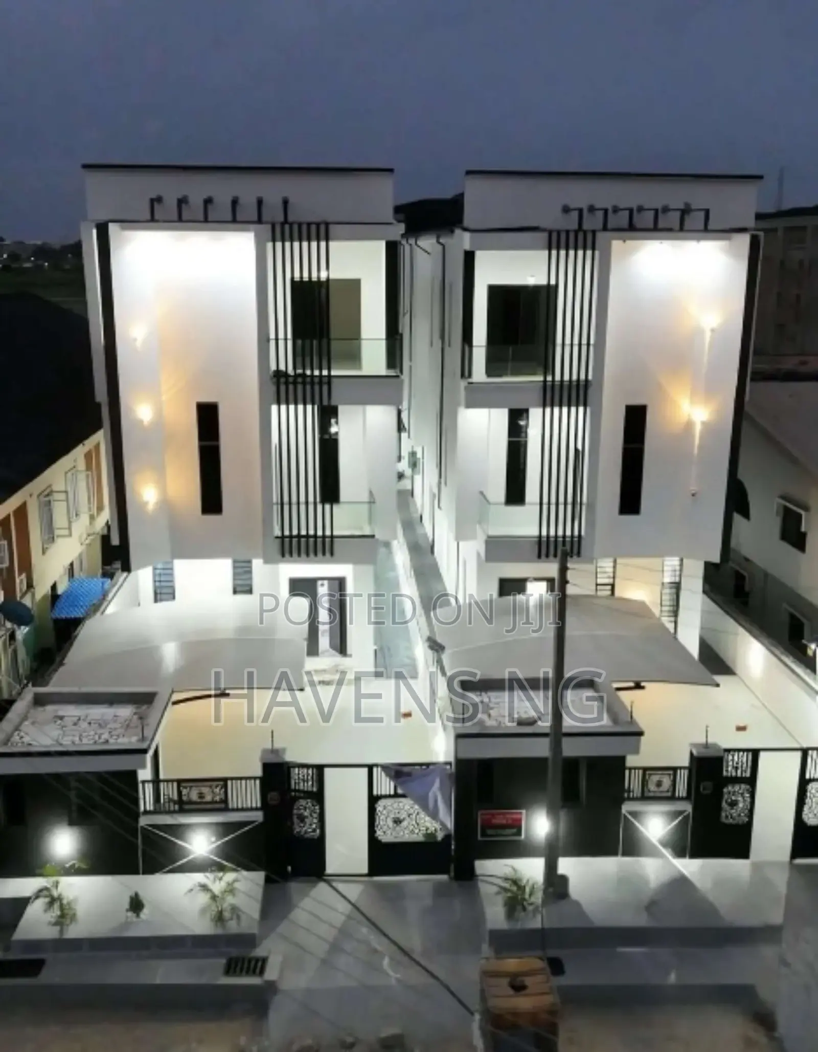 5bdrm Duplex in Ikota for sale