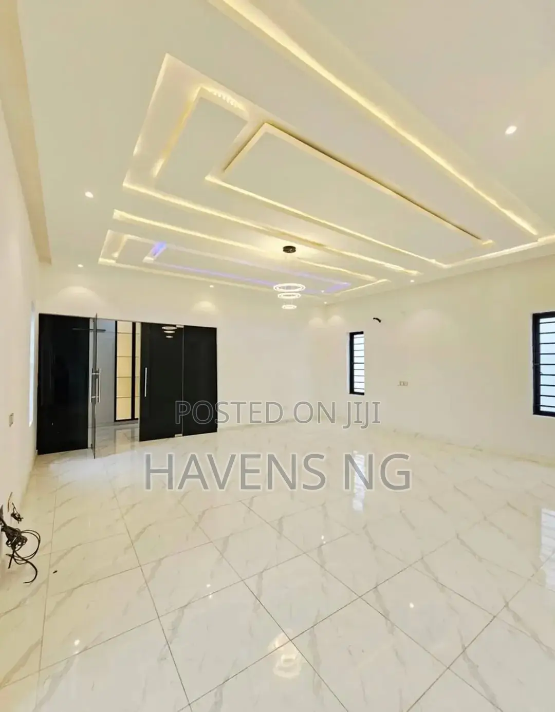 5bdrm Duplex in Ikota for sale